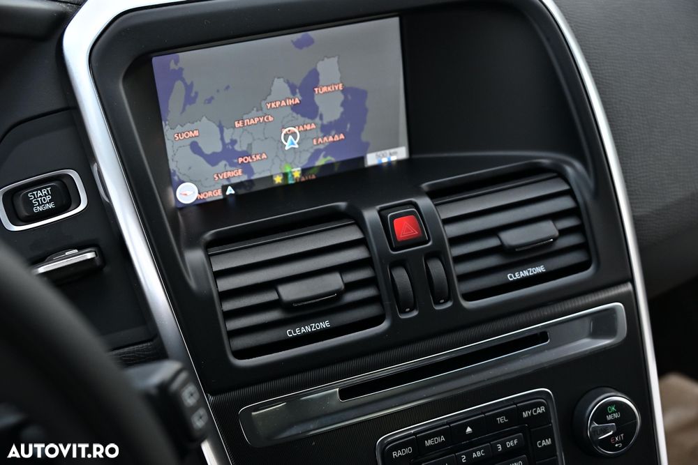 Volvo XC 60 D5 AWD Aut. RDesign - 34