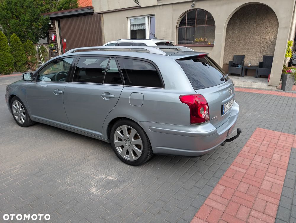 Toyota Avensis 2.0 VVT-i Sol - 8