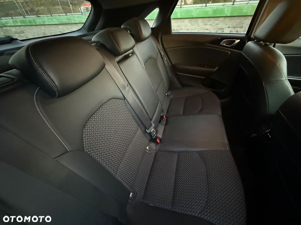 Kia Ceed - 25