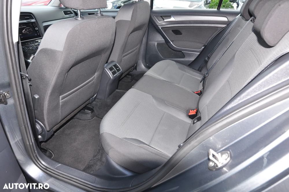 Volkswagen Golf 1.5 TSI BlueMotion ACT DSG Comfortline - 9
