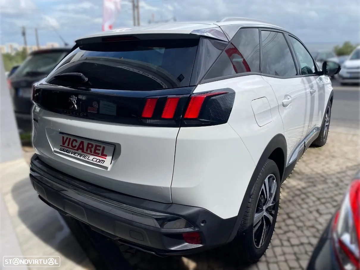 Peugeot 3008 BlueHDi 130 Stop & Start EAT8 Allure - 4