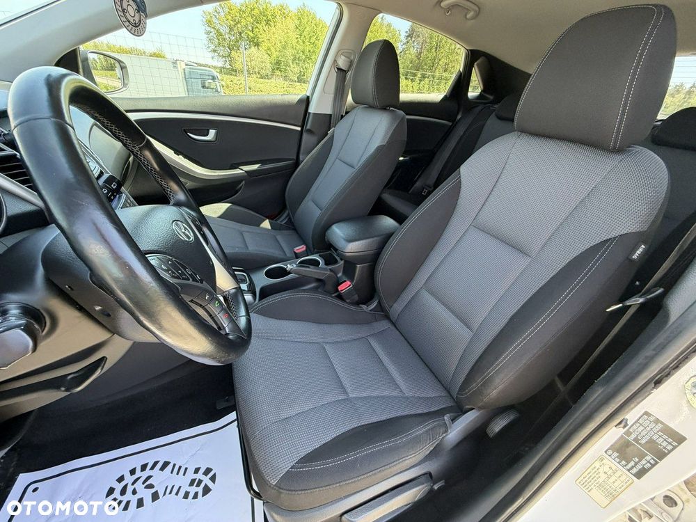 Hyundai i30 - 16