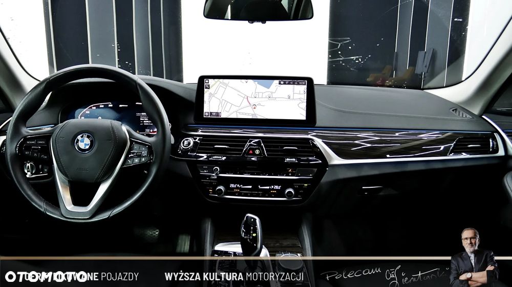 BMW Seria 5 530e xDrive PHEV - 18