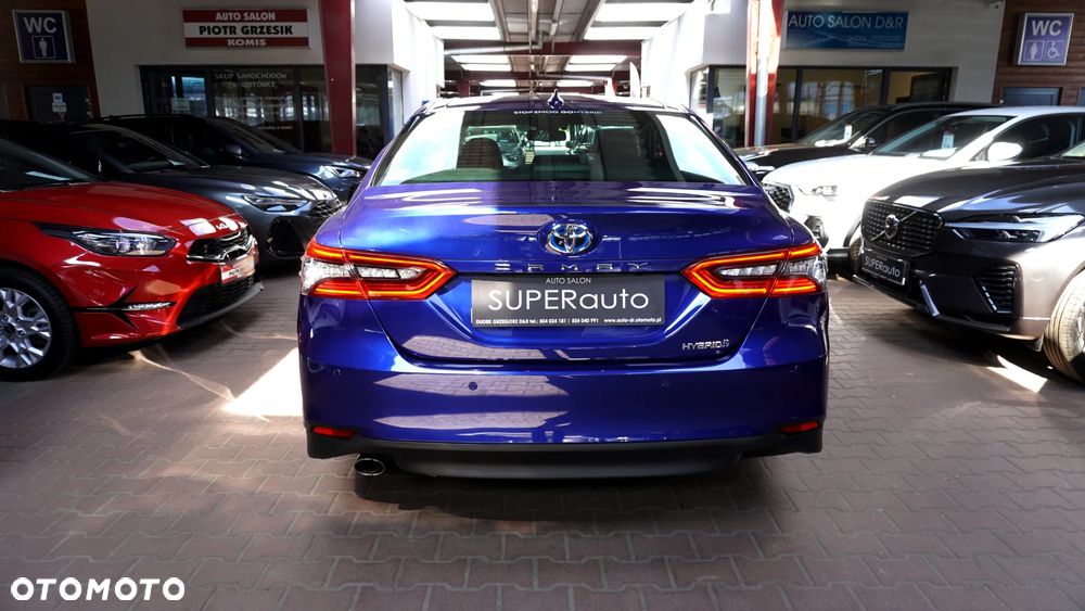 Toyota Camry 2.5 Hybrid Executive CVT - 11