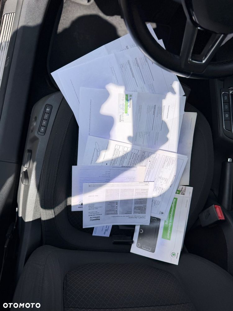 Skoda Superb 2.0 TDI DSG Ambition - 33