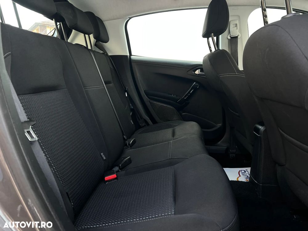 Peugeot 208 PureTech 110 Stop & Start Allure - 7