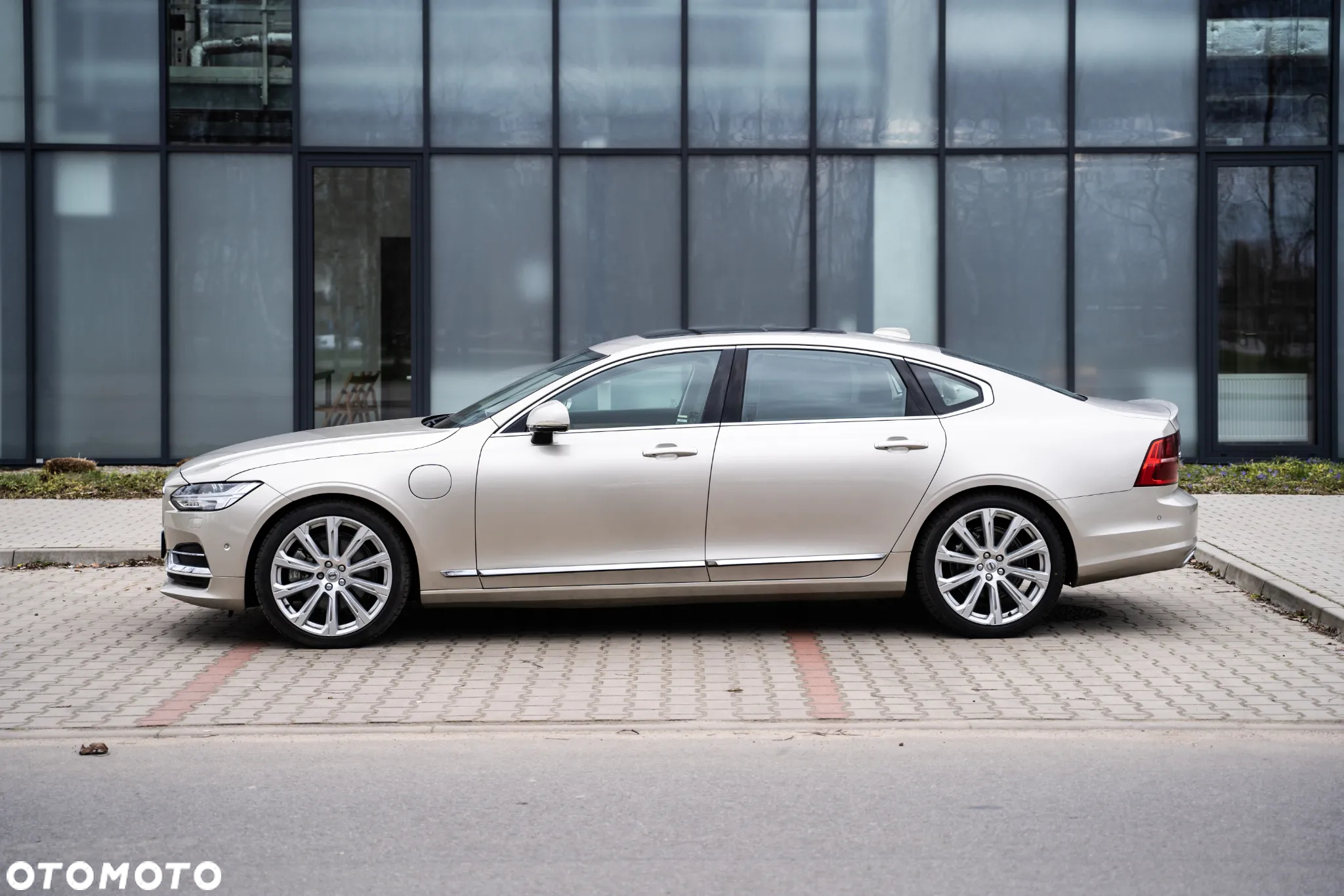 Volvo S90 T8 AWD Plug-In Hybrid Inscription - 2