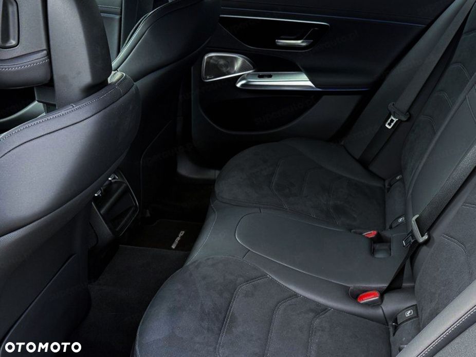 Mercedes-Benz Klasa E - 14