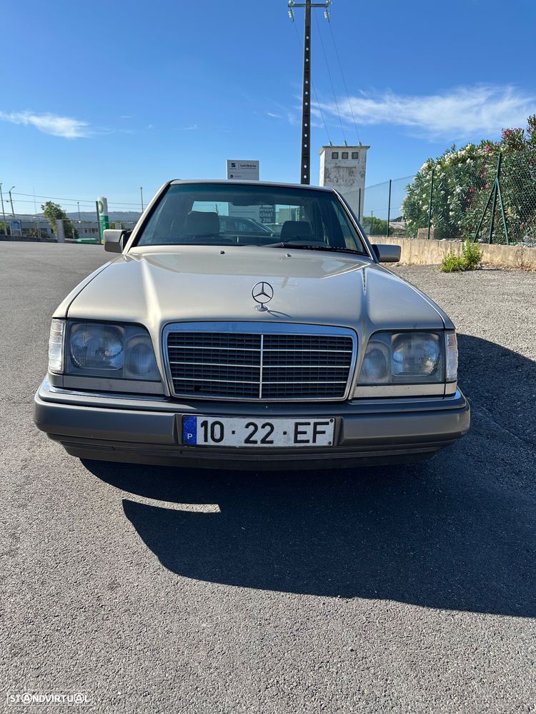 Mercedes-Benz E 250 D Turbo - 6