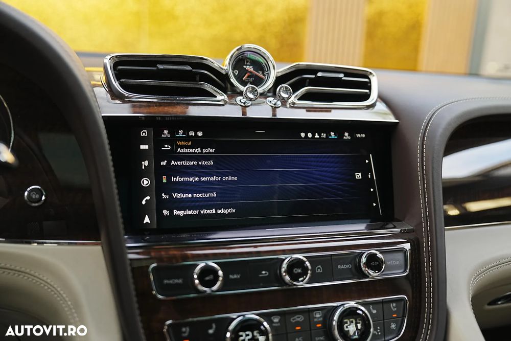 Bentley Bentayga - 18