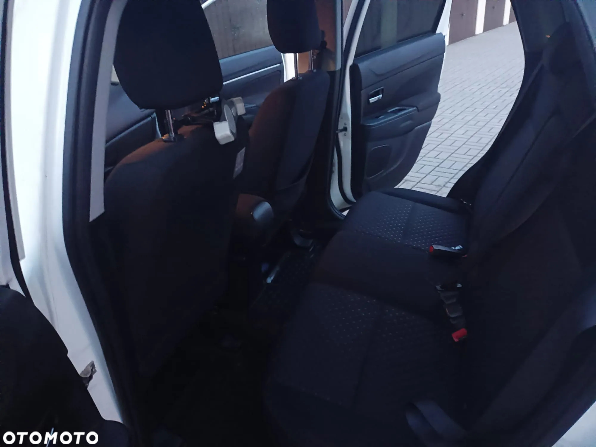 Mitsubishi ASX 1.8 DID Instyle 4WD AS&G - 13