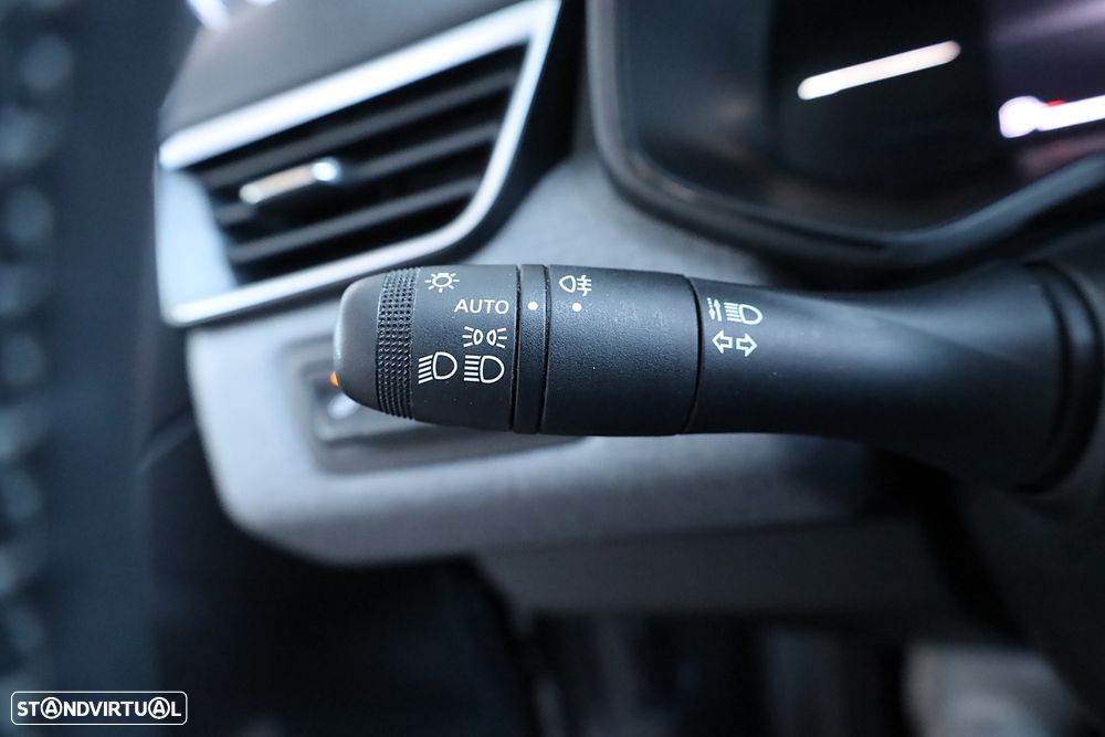 Renault Clio 1.0 TCe Evolution - 36