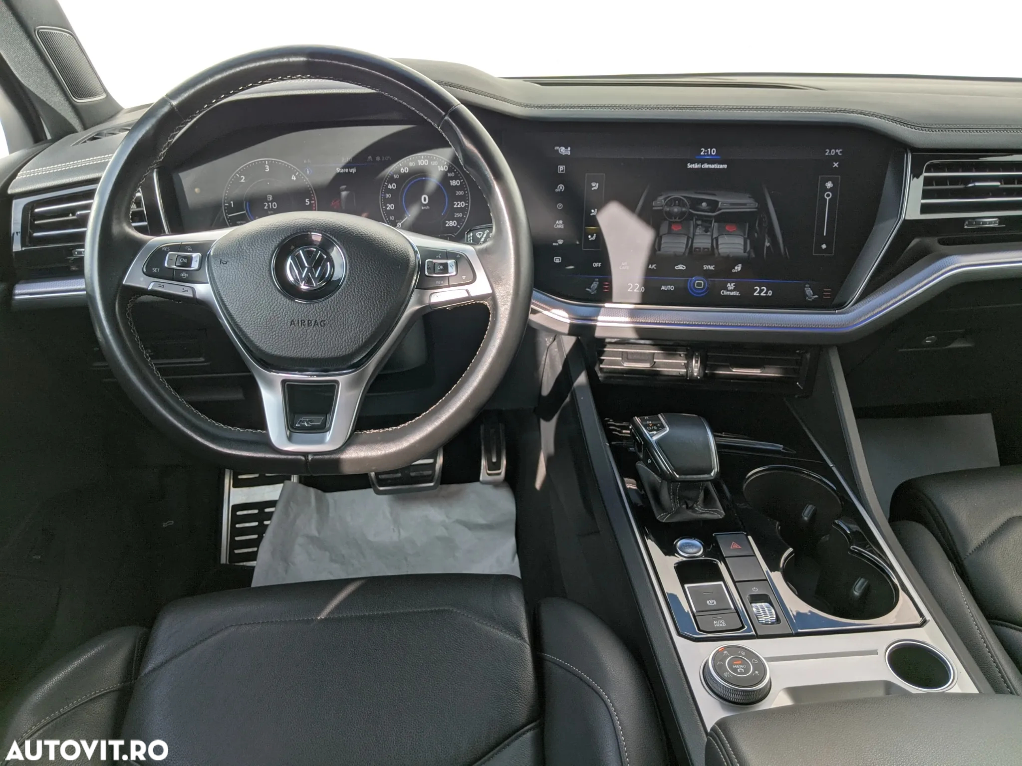 Volkswagen Touareg - 14