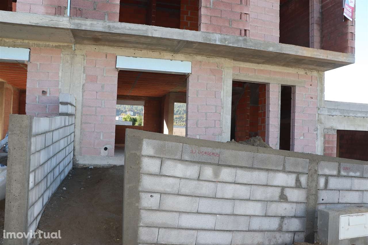 Moradia Geminada T2 Venda em Revinhade,Felgueiras - Grande imagem: 5/25