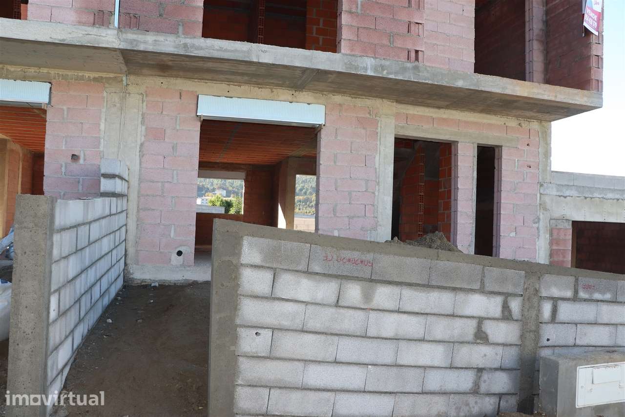 Moradia Geminada T2 Venda em Revinhade,Felgueiras - Grande imagem: 5/25