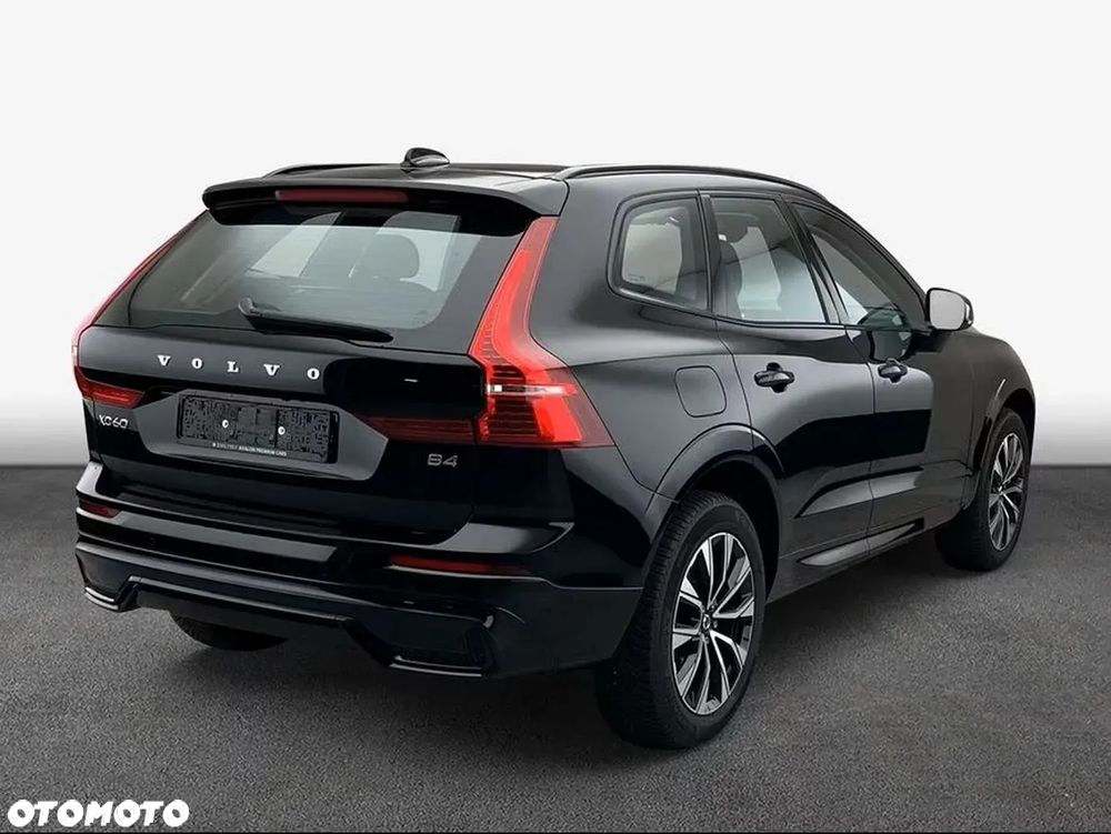 Volvo XC 60 B4 B Plus Dark - 2
