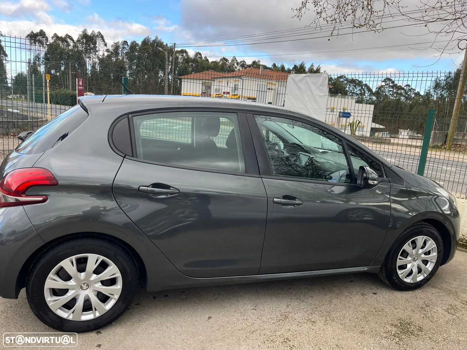 Peugeot 208 1.2 PureTech Active - 10