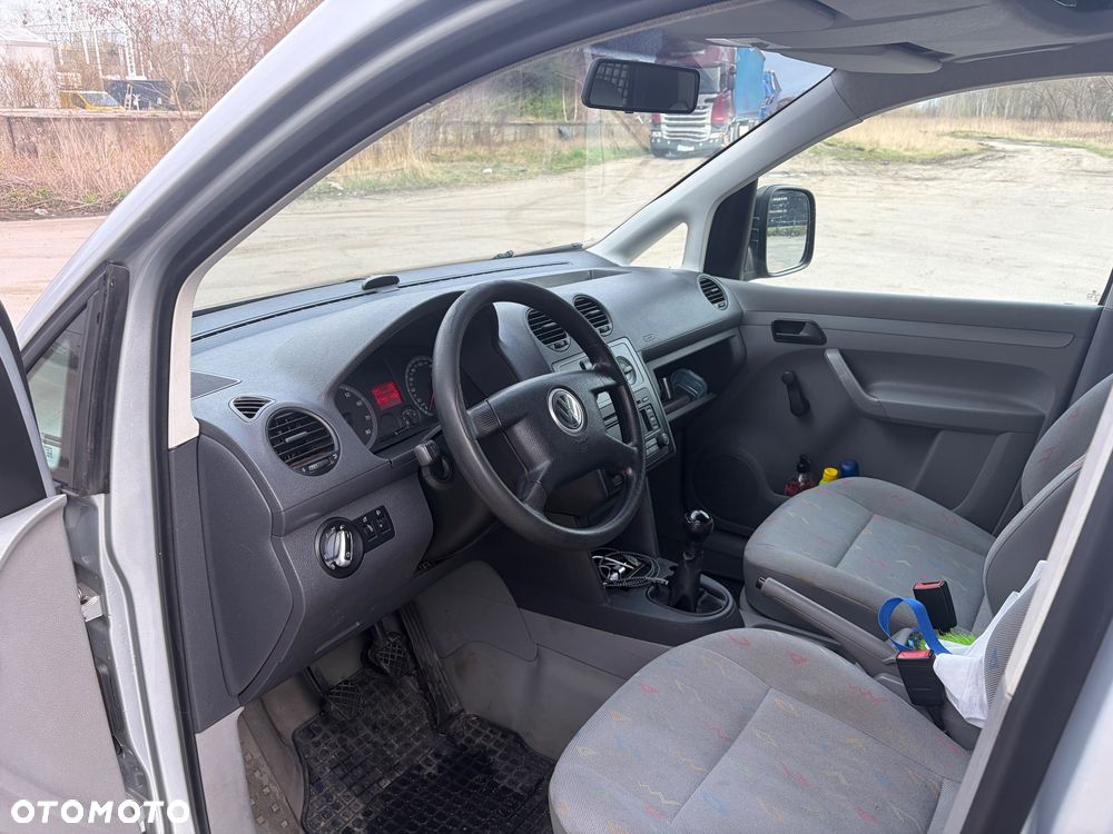 Volkswagen Caddy - 9