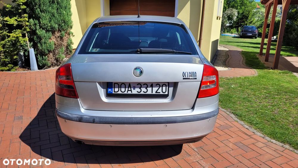 Skoda Octavia 1.6 FSI Elegance - 5