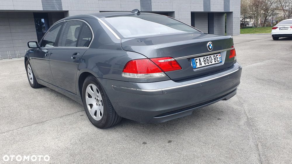 BMW Seria 7 740i - 22