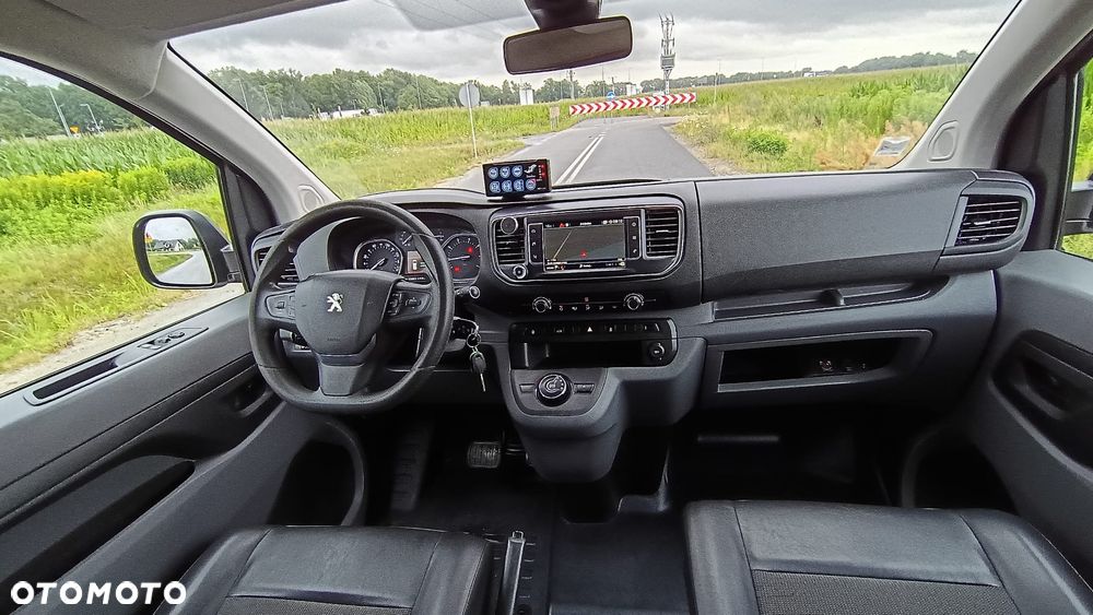 Peugeot Expert 2.0 L2 EHZ EAT8 - 17
