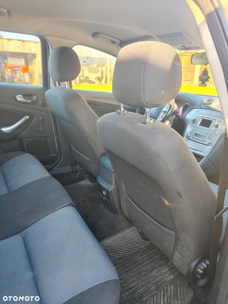 Ford Mondeo - 10