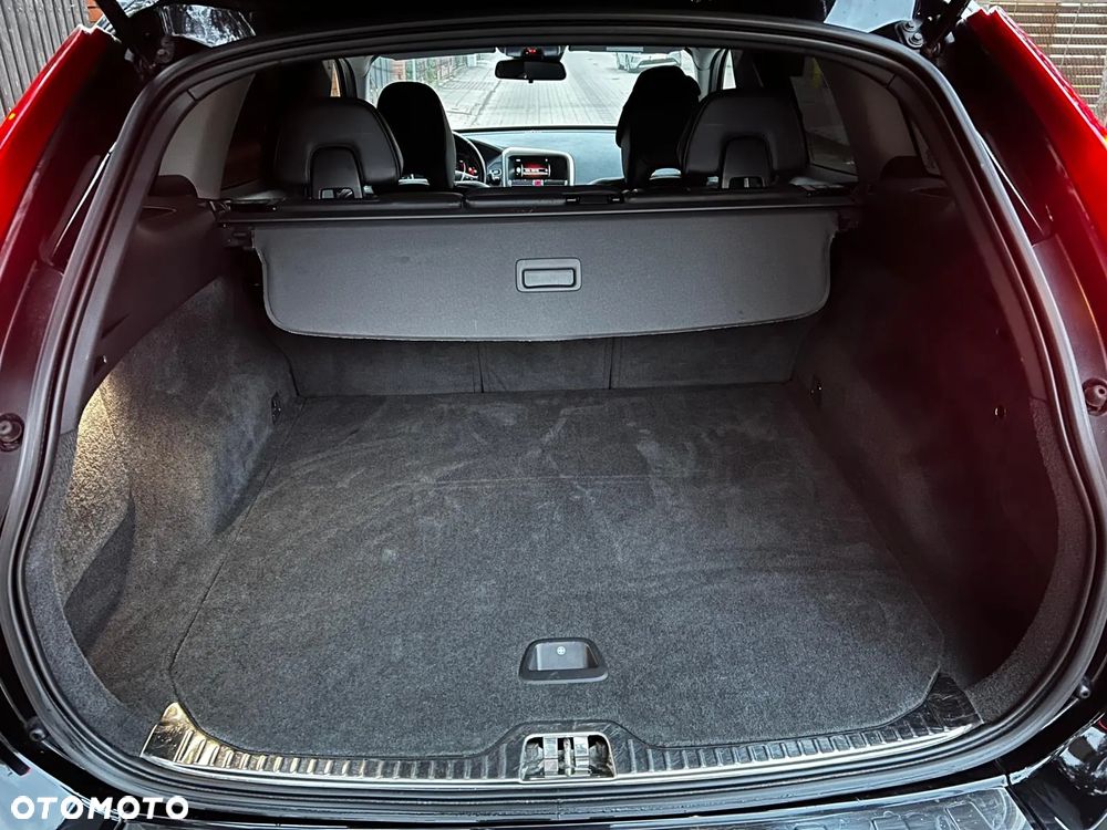 Volvo XC 60 D4 Drive-E Momentum - 29