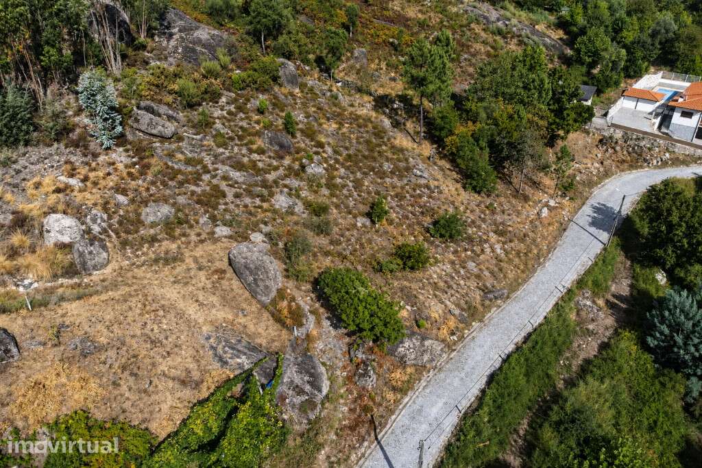Terreno com viabilidade construtiva - Bouro Santa Maria - Grande imagem: 3/10