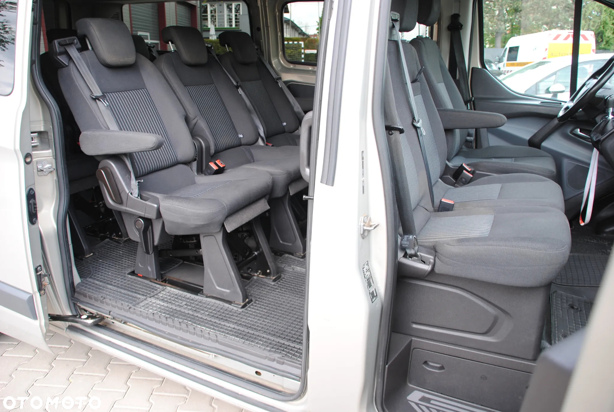 Ford Transit Custom 310 L2H1 Limited - 8