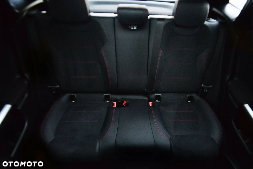 Mercedes-Benz GLA 200 d 4-Matic AMG Line 8G-DCT - 9