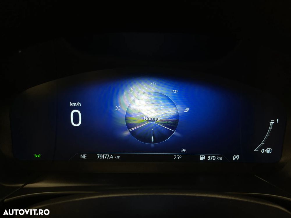 Ford Kuga 1.5 EcoBoost TITANIUM - 33