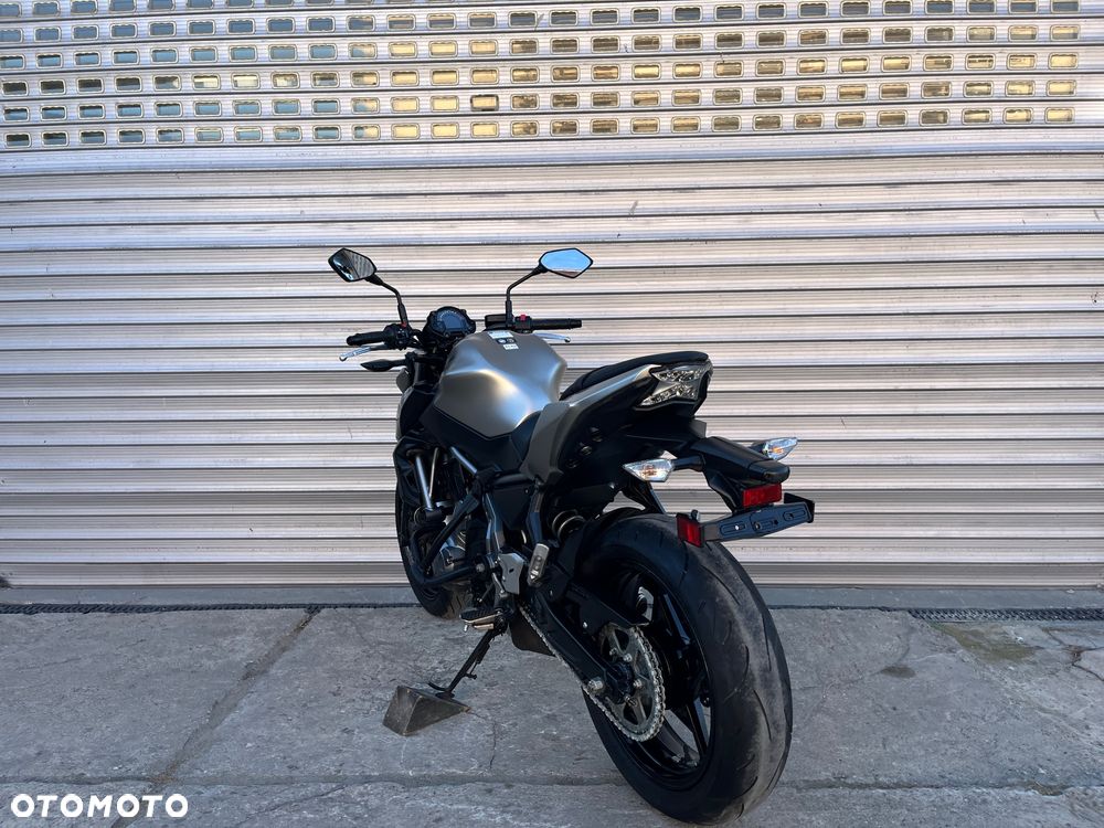 Kawasaki Z 650 - 17