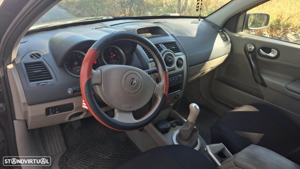 Renault Mégane Break 1.5 dCi Dynamique - 8