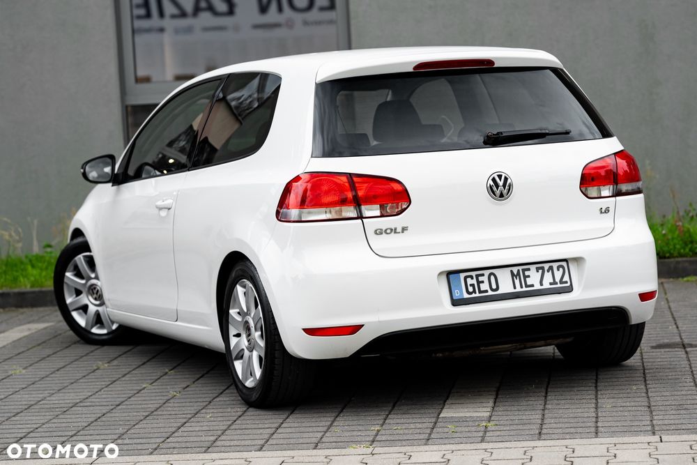Volkswagen Golf 1.6 United - 11