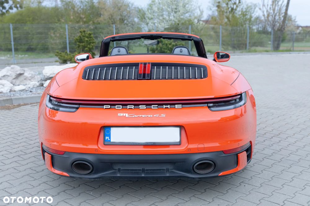 Porsche 911 Carrera 4S - 3