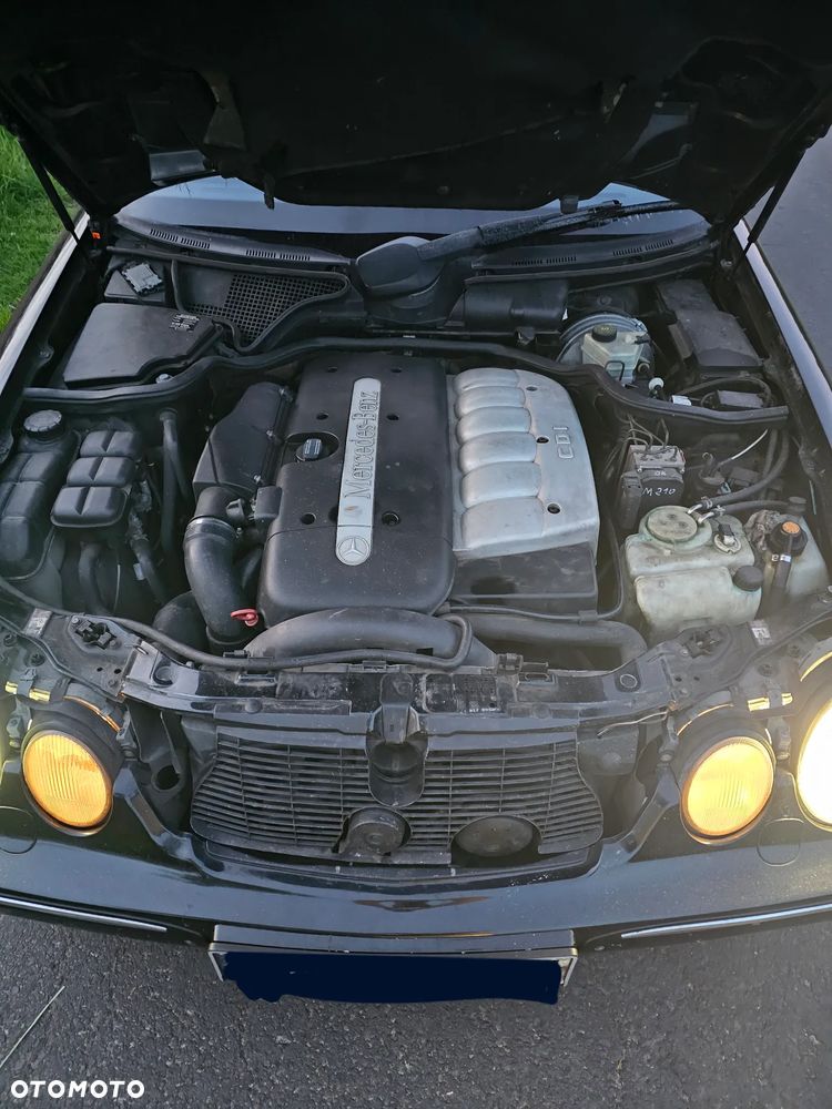 Mercedes-Benz Klasa E 320 T CDI Avantgarde - 8