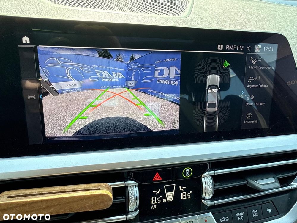BMW Seria 3 330e M Sport sport - 28