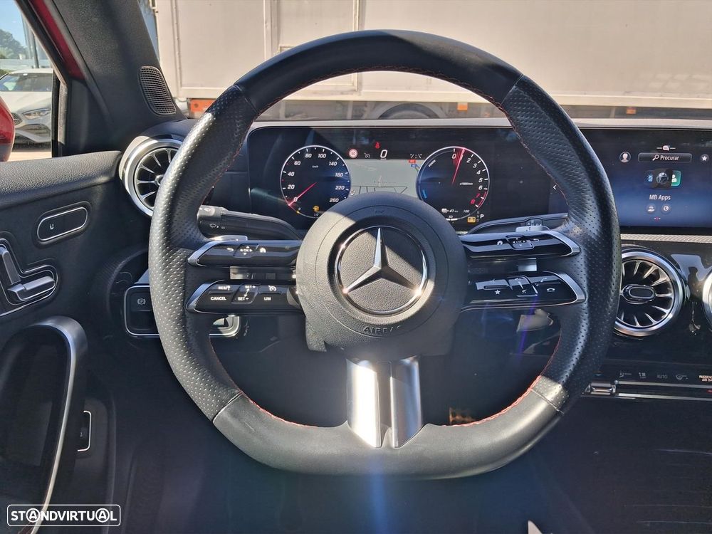 Mercedes-Benz A 250 Limousine e AMG Line - 18