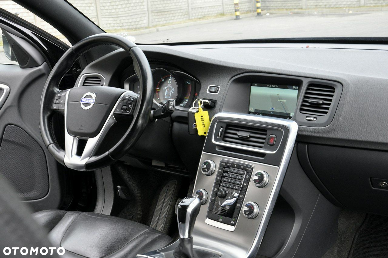 Volvo V60 D4 Drive-E Momentum - 6