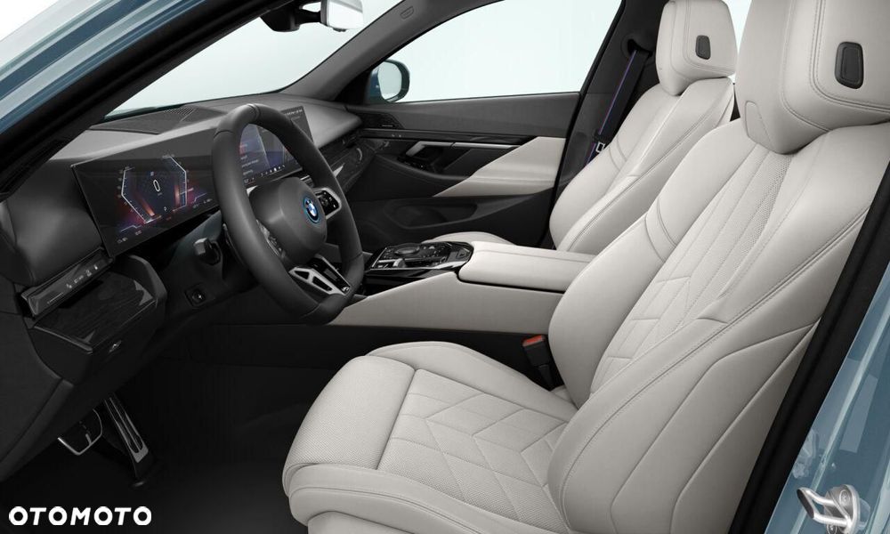 BMW i5 - 2