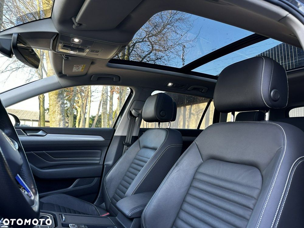 Volkswagen Passat - 13