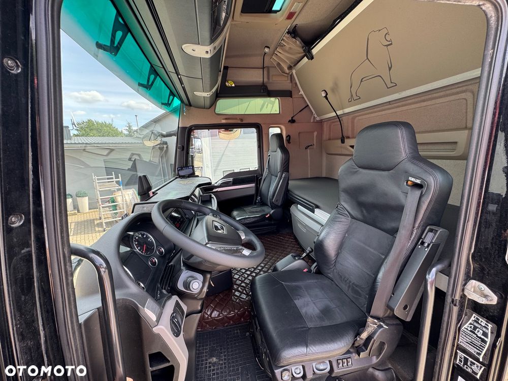 MAN TGX - 25