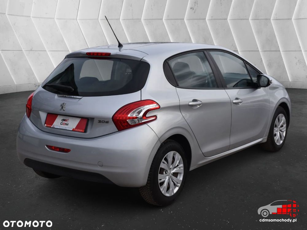 Peugeot 208 - 10