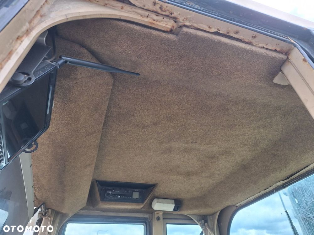 CAST 928 F 4X4 - 17