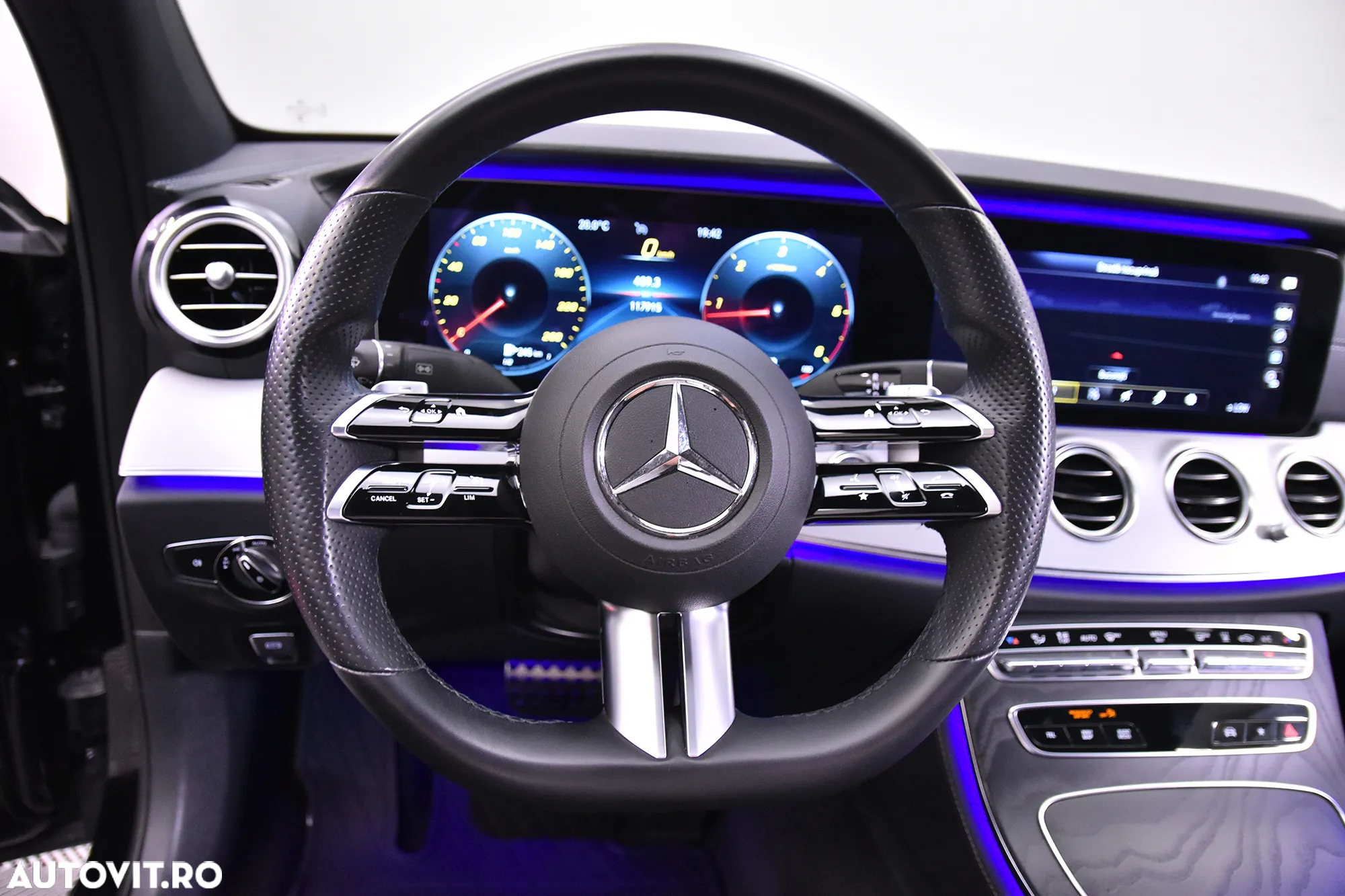 Mercedes-Benz E 220 d 9G-TRONIC AMG Line - 15