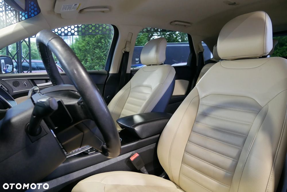 Ford Edge - 12