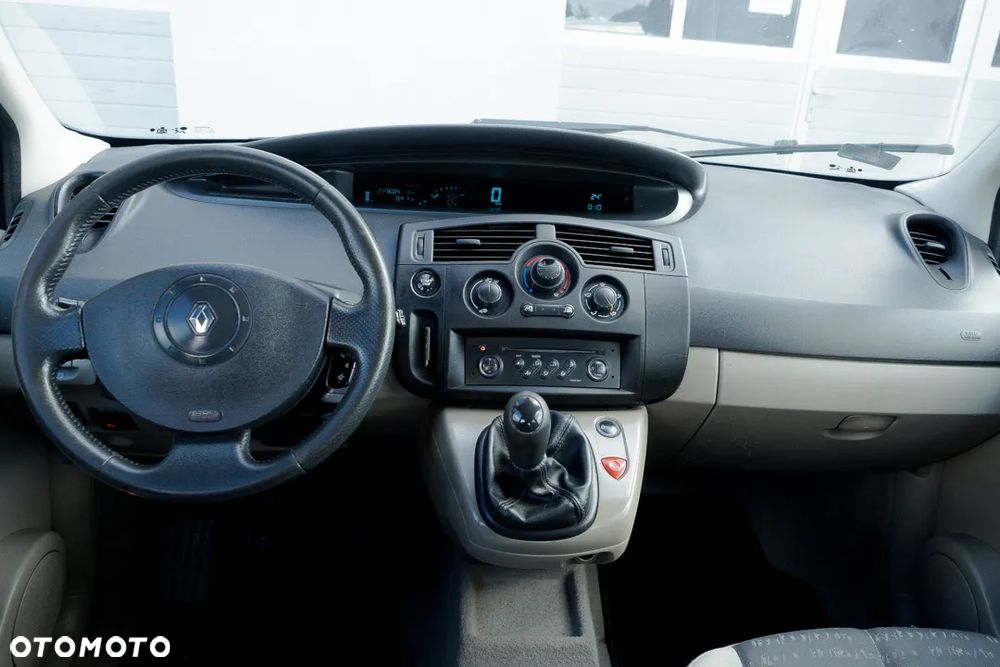 Renault Scenic 1.6 16V Authentique - 16