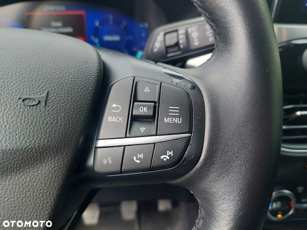 Ford Kuga - 23