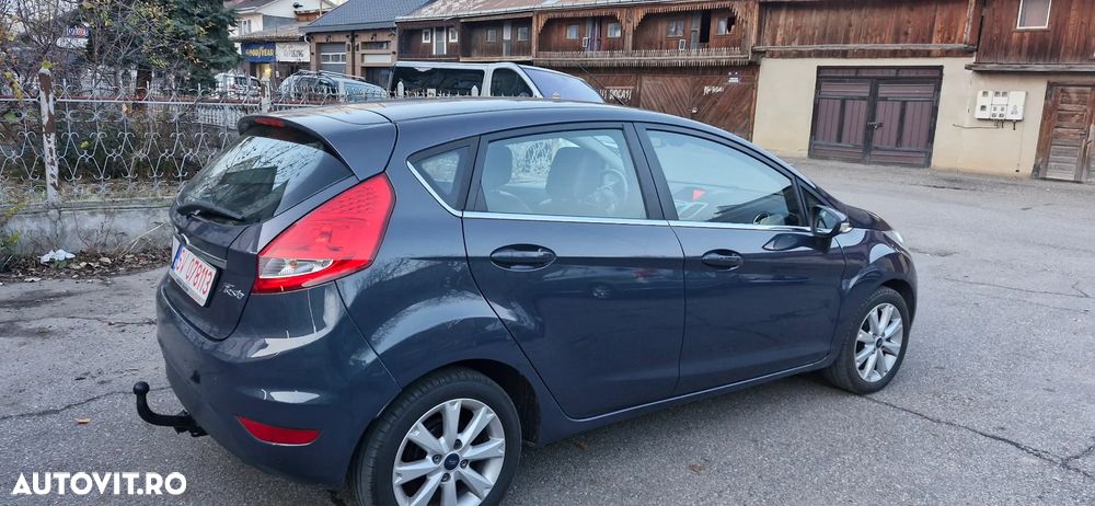 Ford Fiesta 1.6 TDCI Ambiente - 8