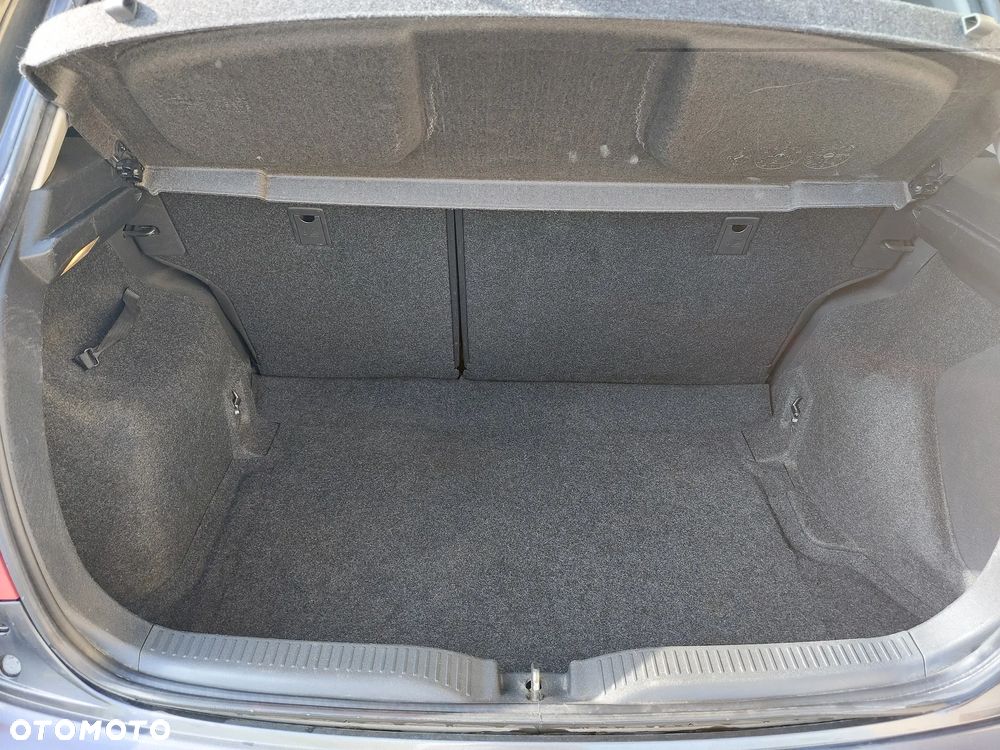 Toyota Auris 1.4 D-4D Terra - 15